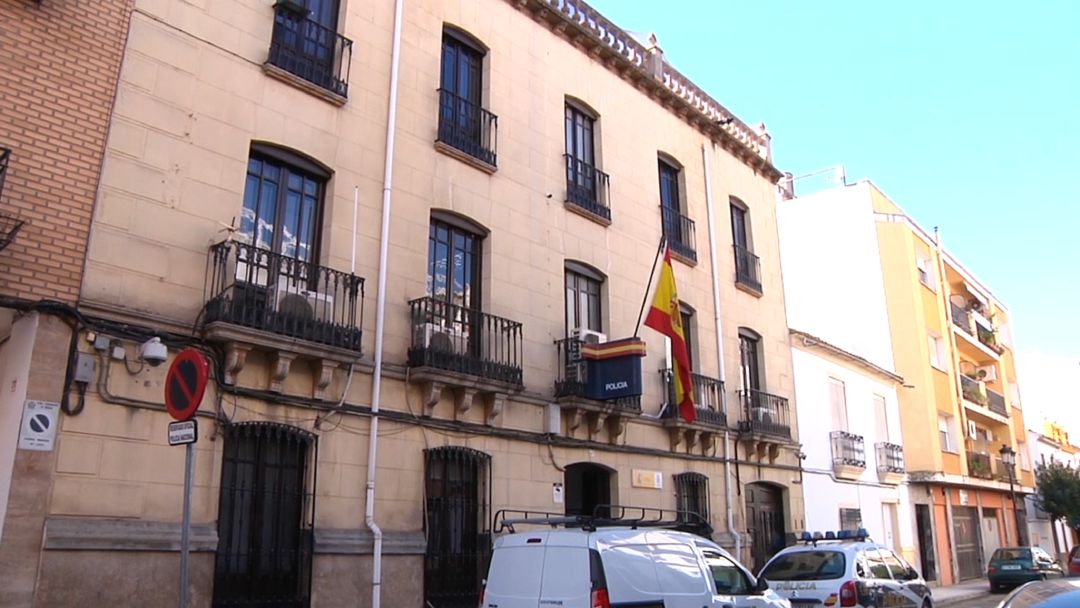 Fachada de las instalaciones de la Policía Nacional en Andújar Fachada de las instalaciones de la Policía Nacional en Andújar