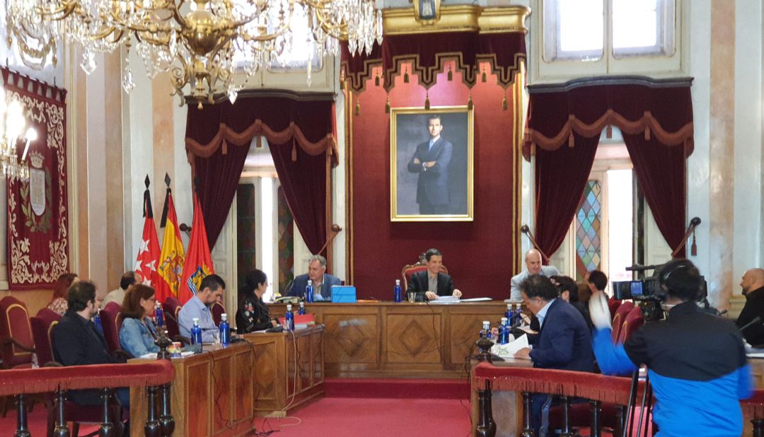 Pleno en el Ayuntamiento de Alcalá de Henares Pleno en el Ayuntamiento de Alcalá de Henares