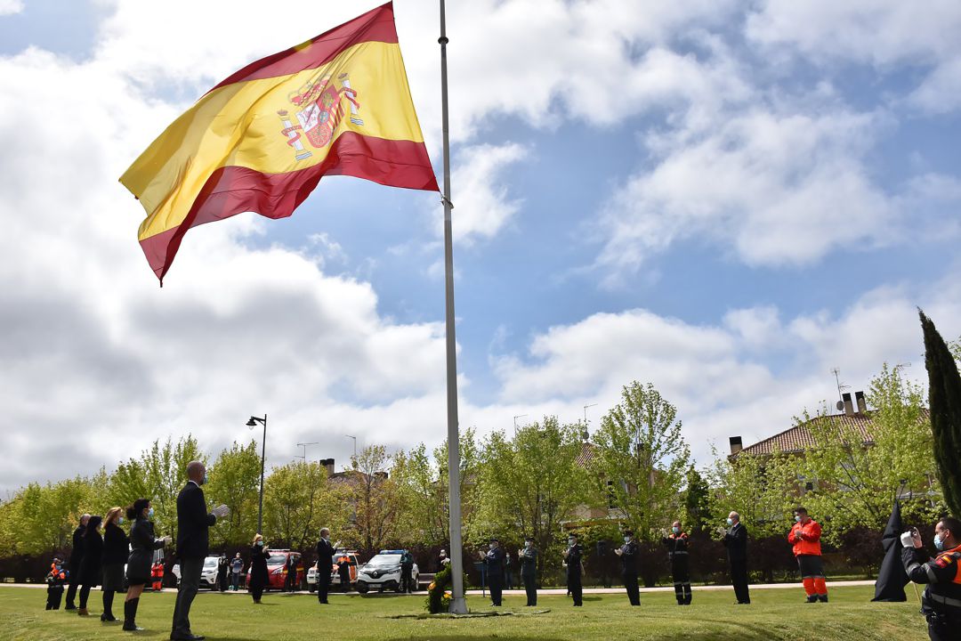 Homenaje a los fallecidos de COVID-19 en Villaviciosa de Odón Homenaje a los fallecidos de COVID-19 en Villaviciosa de Odón