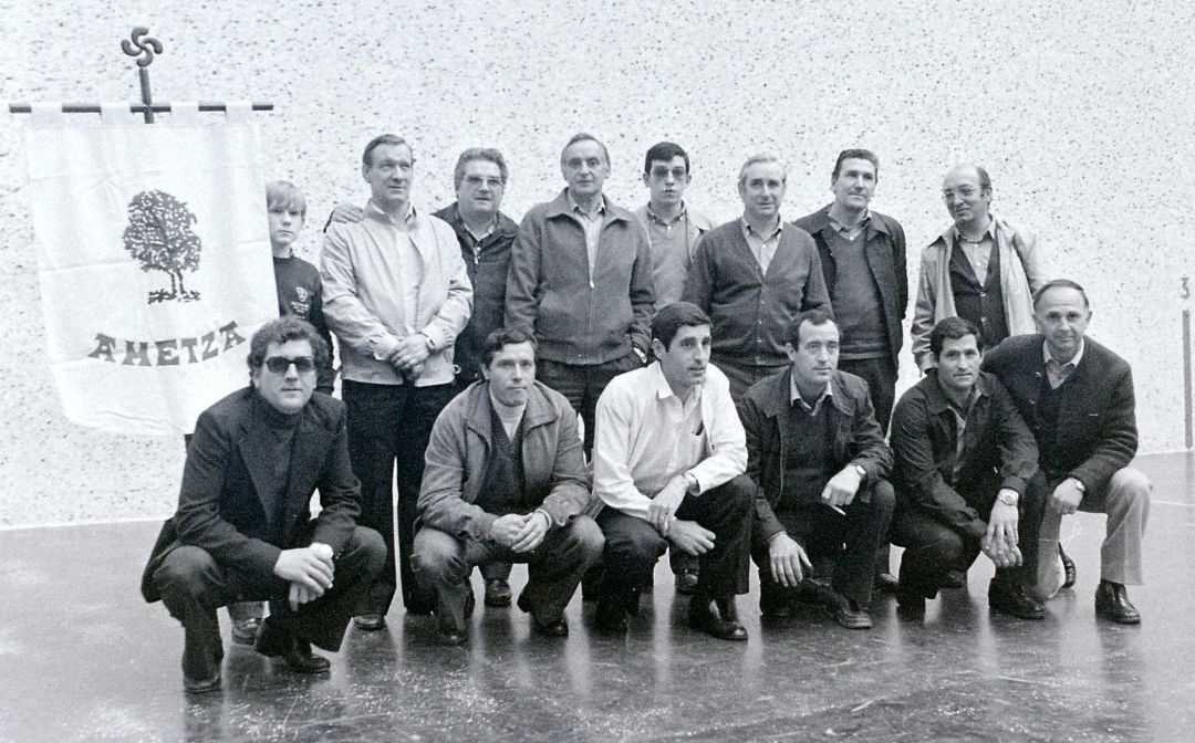 Parte del equipo organizador Parte del equipo organizador