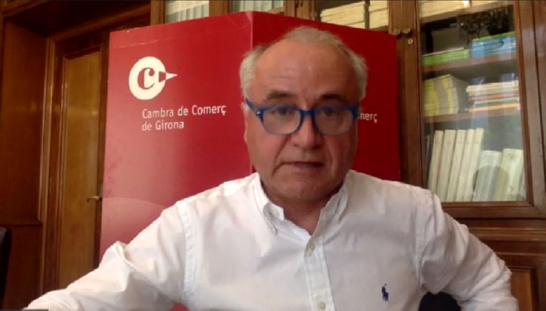 Jaume Fàbrega, president de la Cambra de Comerç de Girona durant la roda de premsa telemàtica d'aquest matí. Jaume Fàbrega, president de la Cambra de Comerç de Girona durant la roda de premsa telemàtica d'aquest matí.
