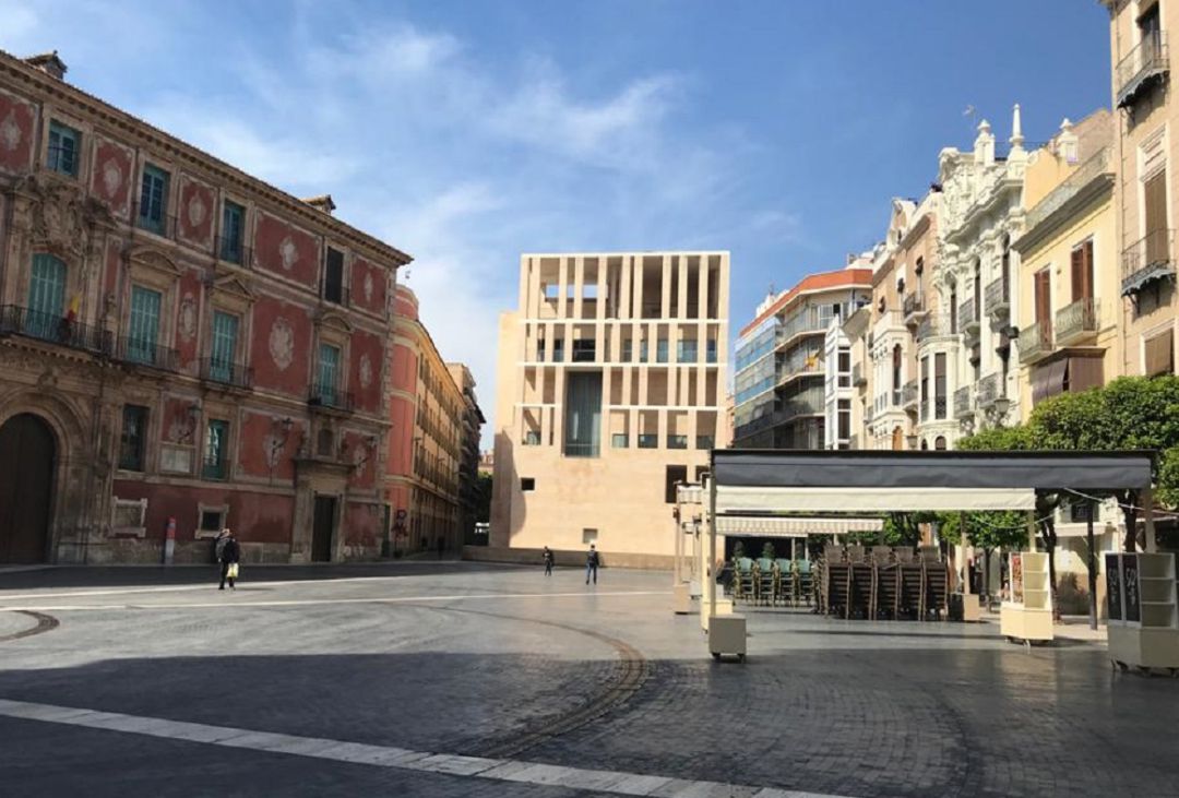 Locales de hostelería cerrados durante el Estado de alarma en el centro de Murcia Locales de hostelería cerrados durante el Estado de alarma en el centro de Murcia