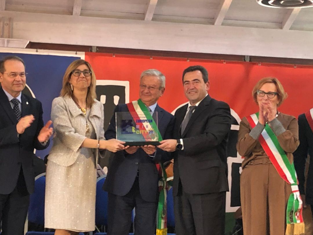 Raquel González recoge la distinción para Aranda como Ciudad Europea del Vino para 2020 Raquel González recoge la distinción para Aranda como Ciudad Europea del Vino para 2020