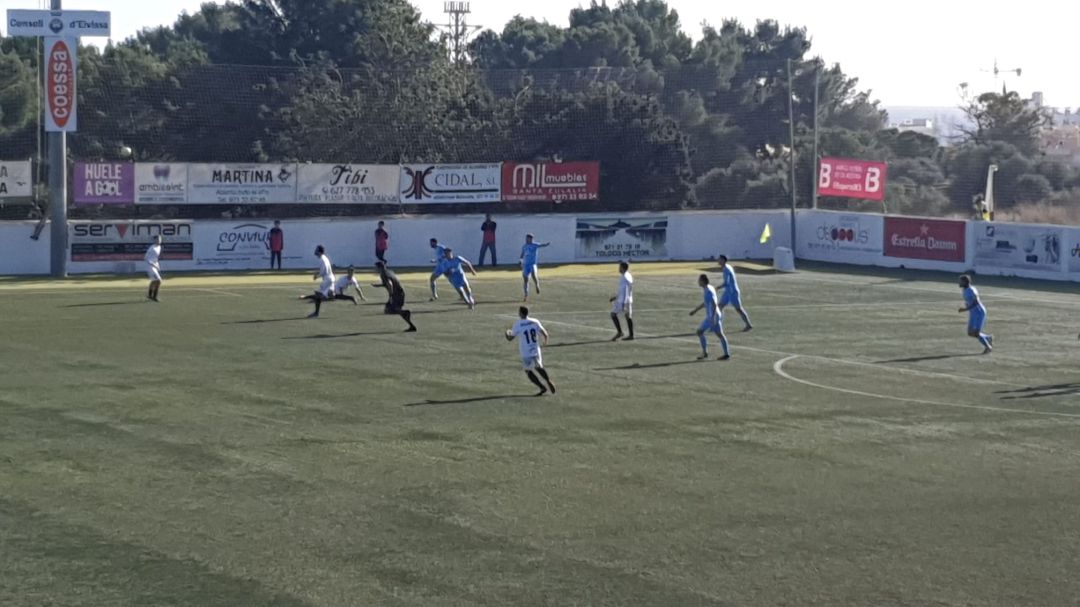 Imagen del derbi entre la Peña y la Ud Ibiza esta temporada Imagen del derbi entre la Peña y la Ud Ibiza esta temporada