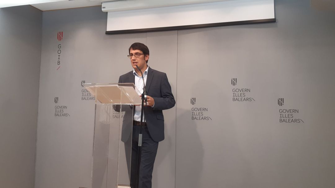 El conseller balear de Model econòmic, Iago Negueruela, va explicar les dades de l'atur. El conseller balear de Model econòmic, Iago Negueruela, va explicar les dades de l'atur.