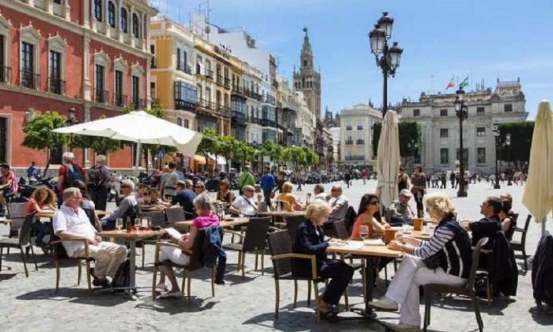 El Ayuntamiento de SEvilla flexibilizará la ordenanza de veladores para ayudar al sector hostelero El Ayuntamiento de SEvilla flexibilizará la ordenanza de veladores para ayudar al sector hostelero