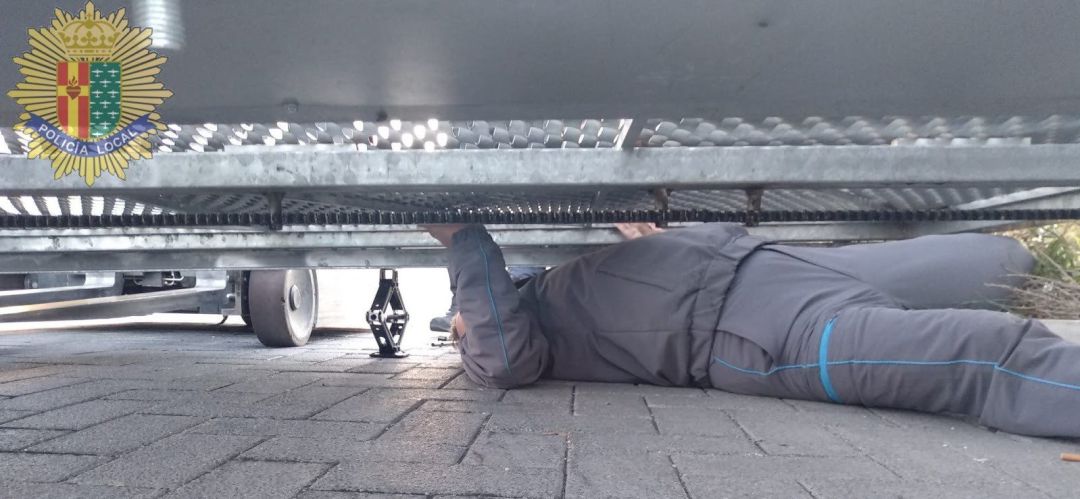 Un vigilante resulta aplastado por una puerta en una empresa de Getafe Un vigilante resulta aplastado por una puerta en una empresa de Getafe