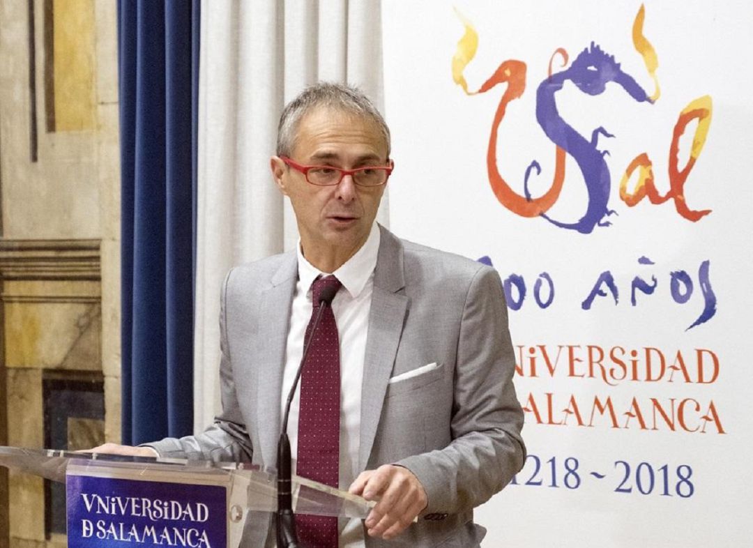 El rector de la Universidad de Salamanca, Ricardo Rivero, en la imagen. El rector de la Universidad de Salamanca, Ricardo Rivero, en la imagen.