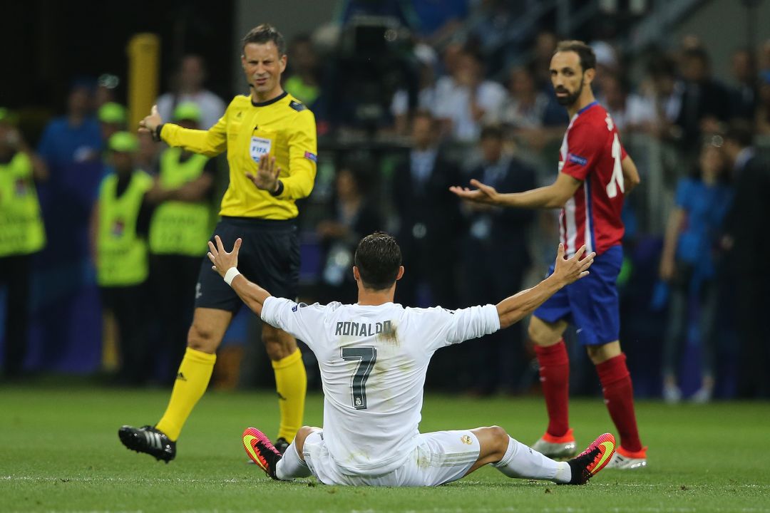 Mark Cluttenberg durante la final de la Copa de Europa de 2016 entre Real Madrid y Atlético Mark Cluttenberg durante la final de la Copa de Europa de 2016 entre Real Madrid y Atlético