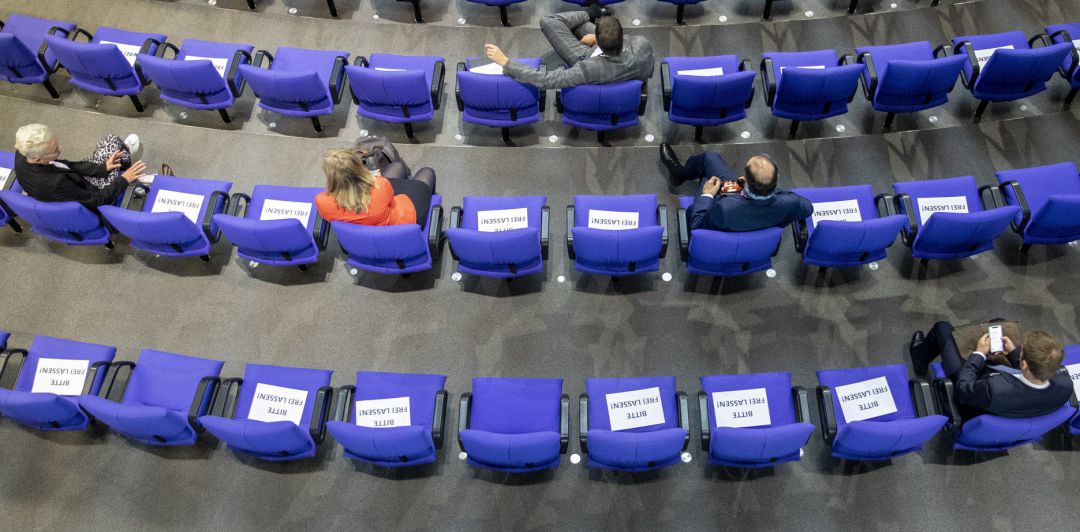 Sesión en el Bundestag . Sesión en el Bundestag .
