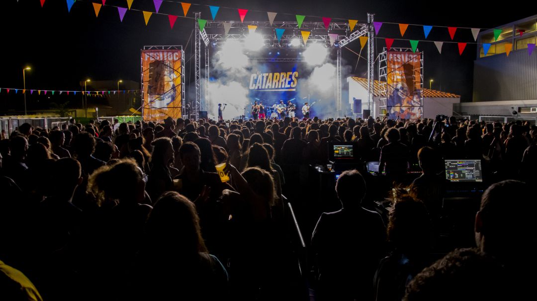 La organización del Feslloc ha confirmado que sí que celebrarán la edición de 2020, pero ajustándose a la situación actual La organización del Feslloc ha confirmado que sí que celebrarán la edición de 2020, pero ajustándose a la situación actual