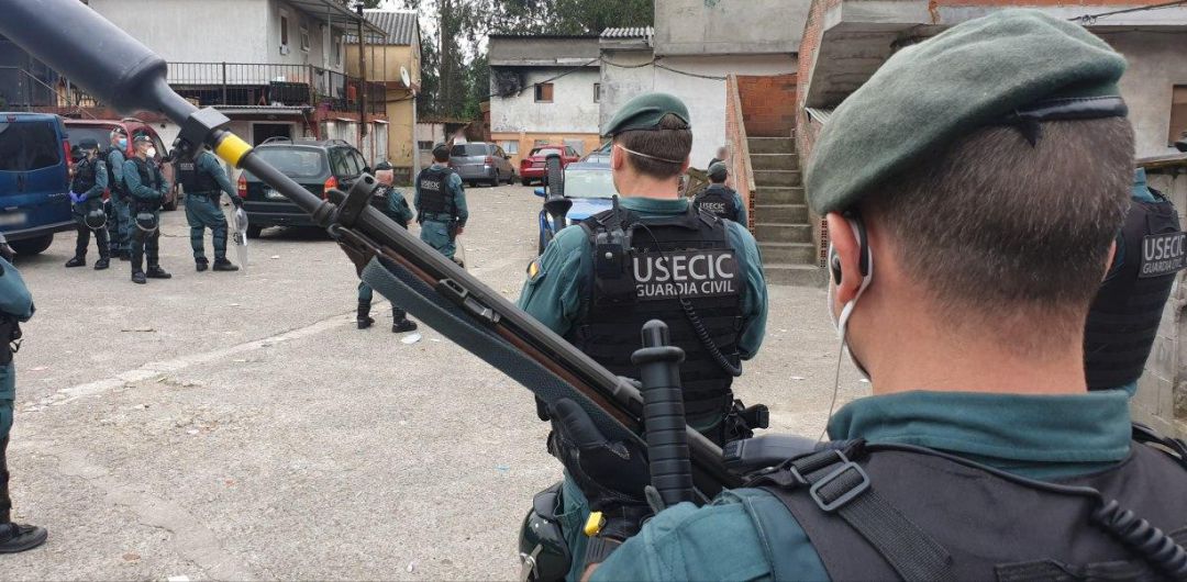 Diez detenidos en O Vao por los altercados con la Guardia Civil y la Policía Local de Poio Diez detenidos en O Vao por los altercados con la Guardia Civil y la Policía Local de Poio