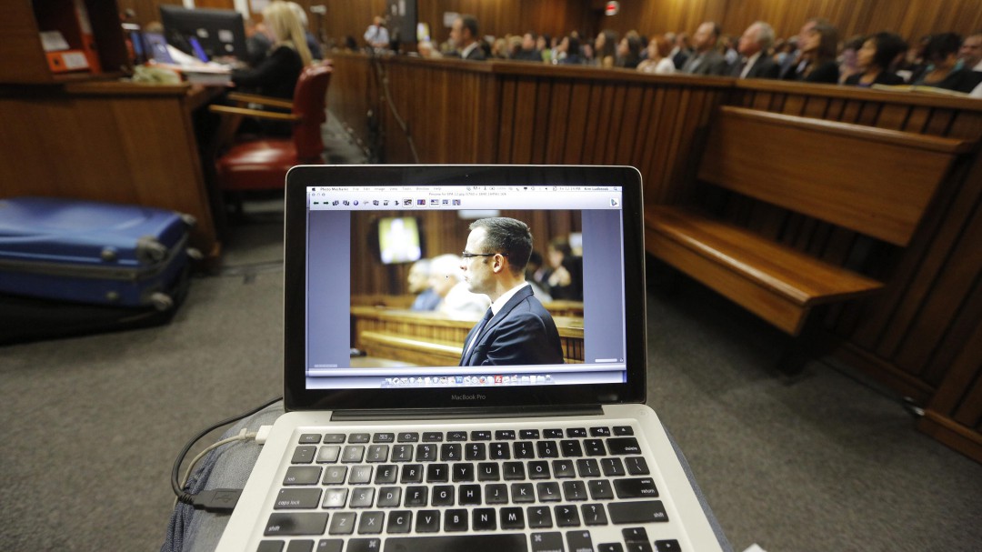 Luis Acayro, magistrado del primer juicio telemático en España: "Será igual que si comparecieran físicamente"