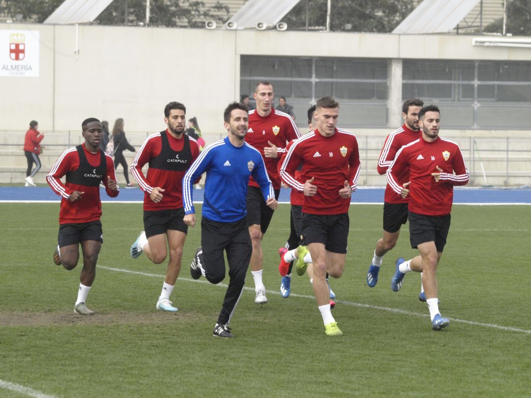 Javi Agenjo en un entrenamiento en el Anexo. Javi Agenjo en un entrenamiento en el Anexo.
