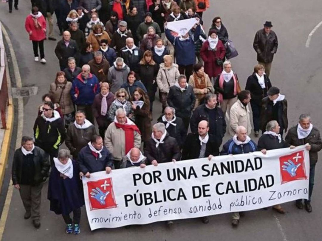 Manifestación del Movimiento en Defensa de la Sanidad Pública en Benavente Manifestación del Movimiento en Defensa de la Sanidad Pública en Benavente