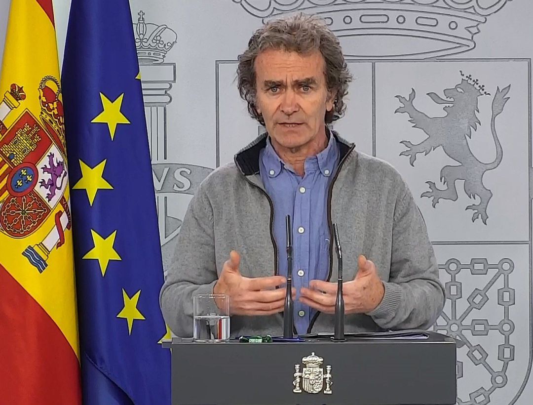 Captura de la señal institucional del Palacio de la Moncloa del director del Centro de Alertas y Emergencias Sanitarias del Ministerio de Sanidad, Fernando Simón. Captura de la señal institucional del Palacio de la Moncloa del director del Centro de Alertas y Emergencias Sanitarias del Ministerio de Sanidad, Fernando Simón.