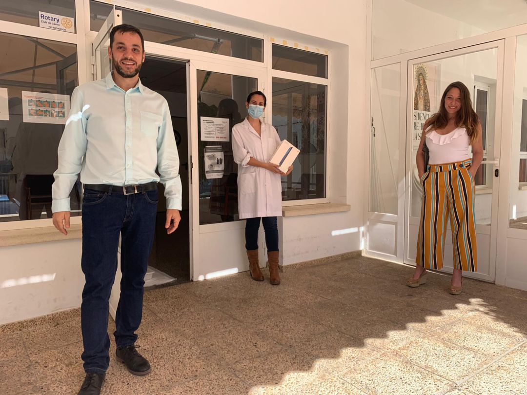 Donación de tablets a la Residencia Mare de Déu de la Soledat de Ondara. Donación de tablets a la Residencia Mare de Déu de la Soledat de Ondara.