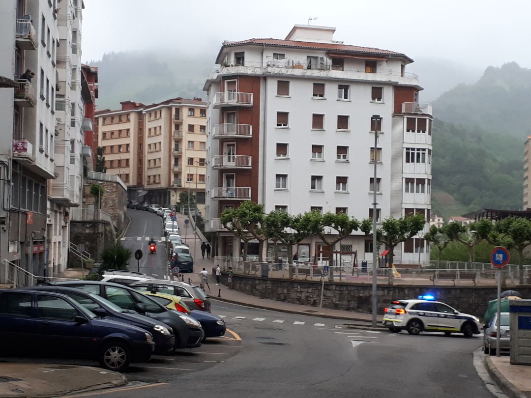 Imagen de una zona céntrica de Eibar en la tarde de ayer lunes Imagen de una zona céntrica de Eibar en la tarde de ayer lunes