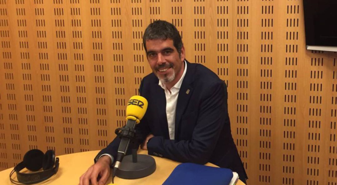 Eneko Goia, en los estudios de Radio San Sebastián Eneko Goia, en los estudios de Radio San Sebastián