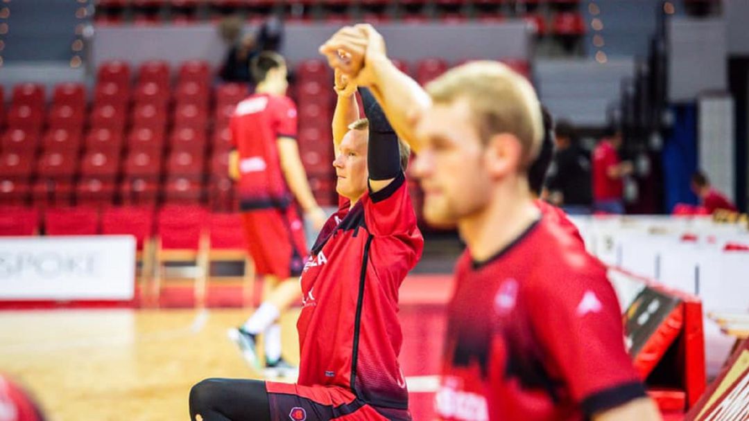 Jugadores de Casademont Zaragoza en un entrenamiento en el pabellón Príncipe Felilpe Jugadores de Casademont Zaragoza en un entrenamiento en el pabellón Príncipe Felilpe