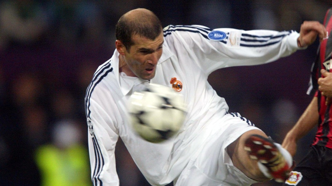 La volea de Zidane en Glasgow se hace mayor: se cumplen 18 años de la novena