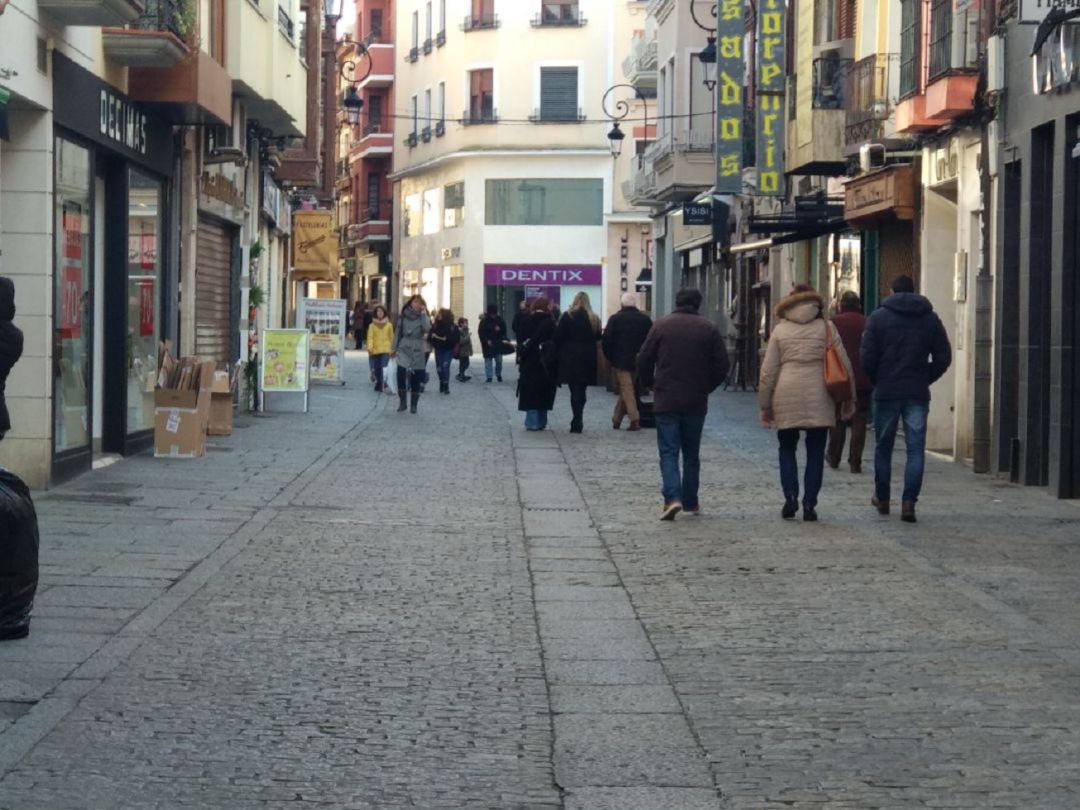 La calle Isilla es una de las arterias comerciales de Aranda La calle Isilla es una de las arterias comerciales de Aranda