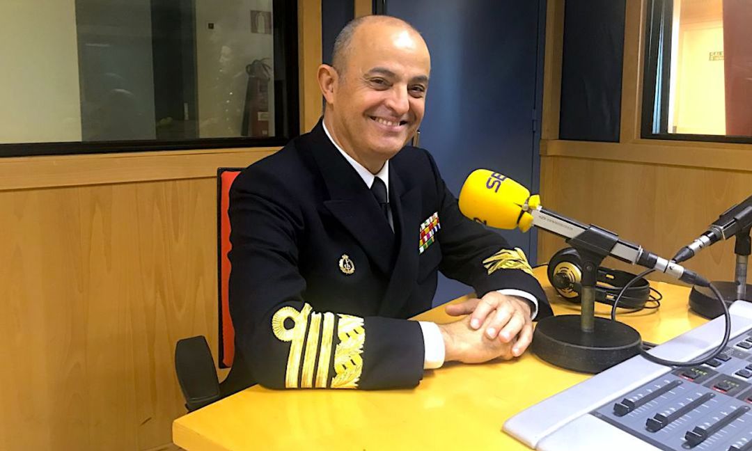 El Almiranrte de la Flota, Almirante Manuel Garat, en los Estudios de Radio Cádiz (archivo) El Almiranrte de la Flota, Almirante Manuel Garat, en los Estudios de Radio Cádiz (archivo)