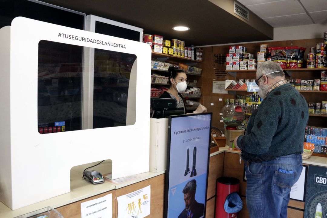 Els estancs van vendre molt els tres primers mesos de l'any però diuen que, a l'abril, les compres s'han frenat. Els estancs van vendre molt els tres primers mesos de l'any però diuen que, a l'abril, les compres s'han frenat.