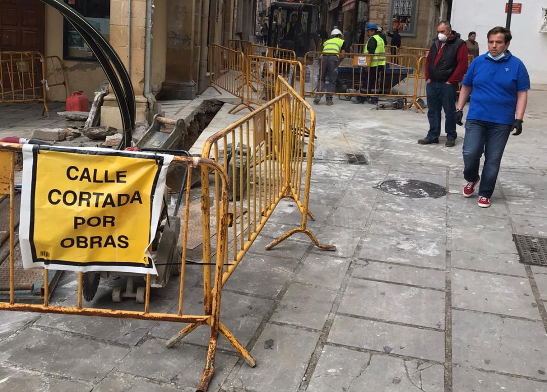 Obras en la calle Mesones de Úbeda Obras en la calle Mesones de Úbeda