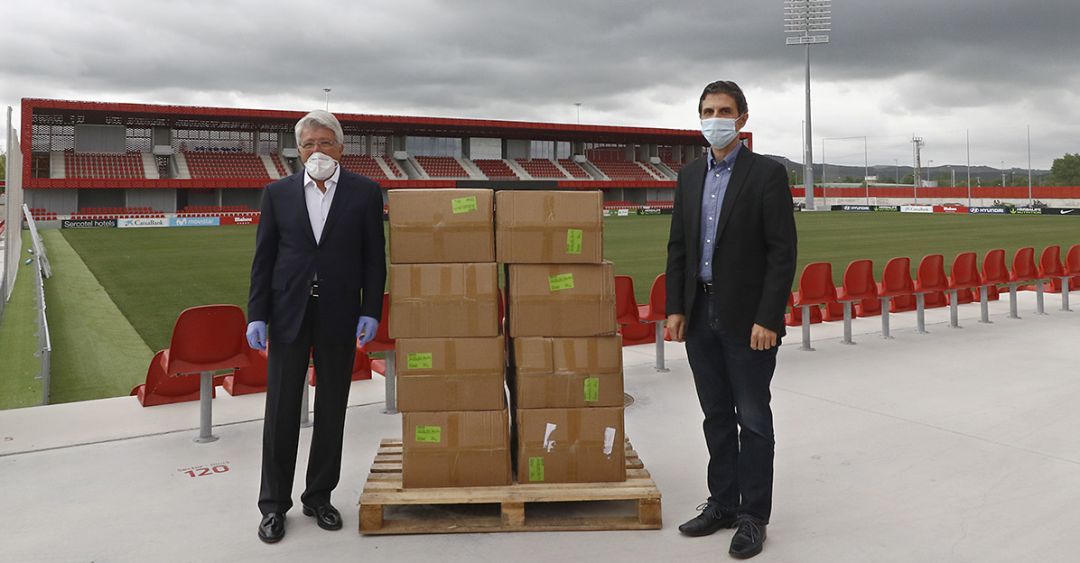 Entrega de mascarillas del Atlético de Madrid a Alcalá de Henares Entrega de mascarillas del Atlético de Madrid a Alcalá de Henares