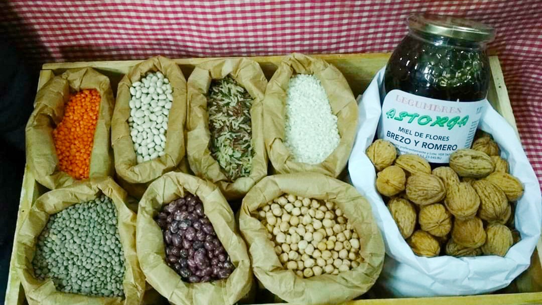 De la venta ambulante al comercio online: la empresa de alimentación leonesa que "fía" el pago a sus vecinos