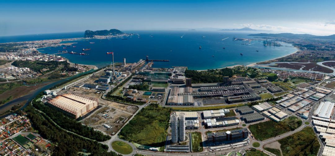 Vista aérea de la factoría de Acerinox. Vista aérea de la factoría de Acerinox.
