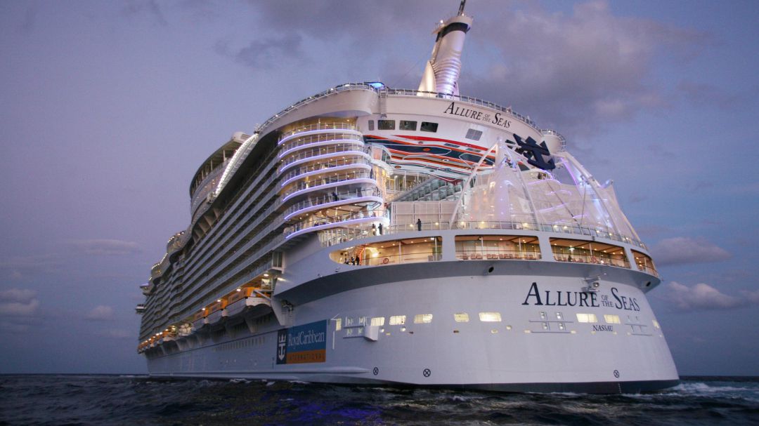El Allure of the Seas en una imagen promocional El Allure of the Seas en una imagen promocional