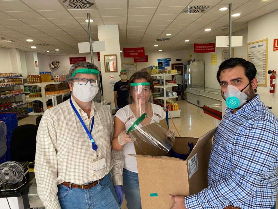 Voluntarios del Economato Resurgir (Huelva) Voluntarios del Economato Resurgir (Huelva)