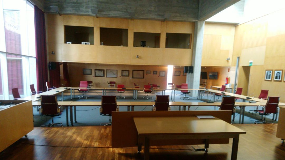 El Consell es prepara per a un ple extraordinari tant per la seva convocatòria com per la distribució dels seients per evitar contagis. El Consell es prepara per a un ple extraordinari tant per la seva convocatòria com per la distribució dels seients per evitar contagis.