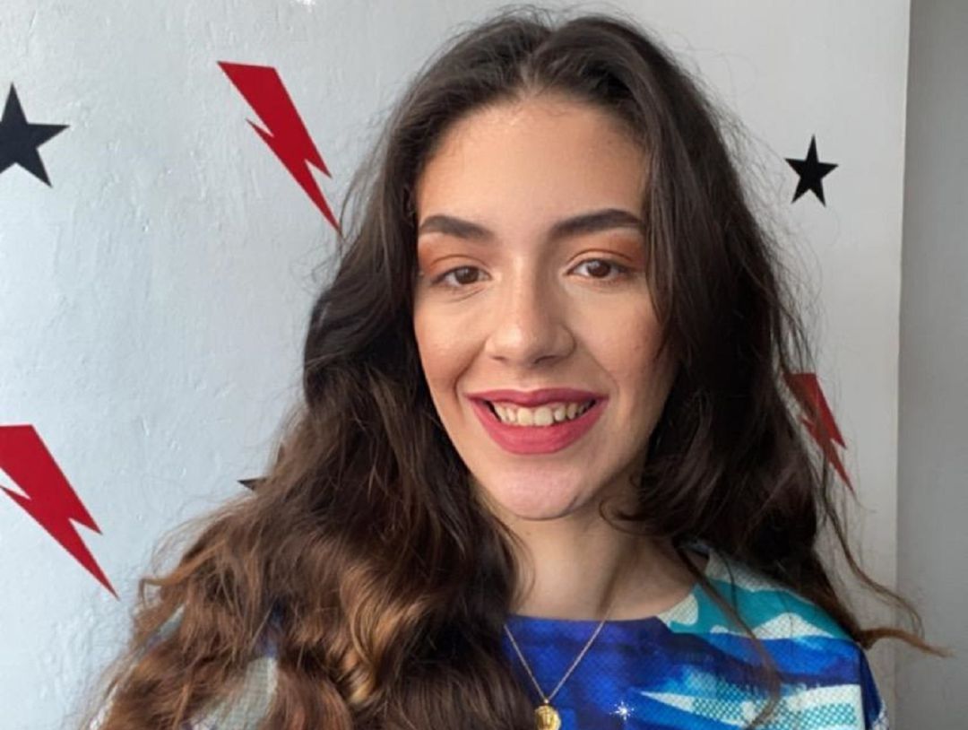 María de Juan, cantante y compositora, atiende la llamada de cadena SER desde casa María de Juan, cantante y compositora, atiende la llamada de cadena SER desde casa