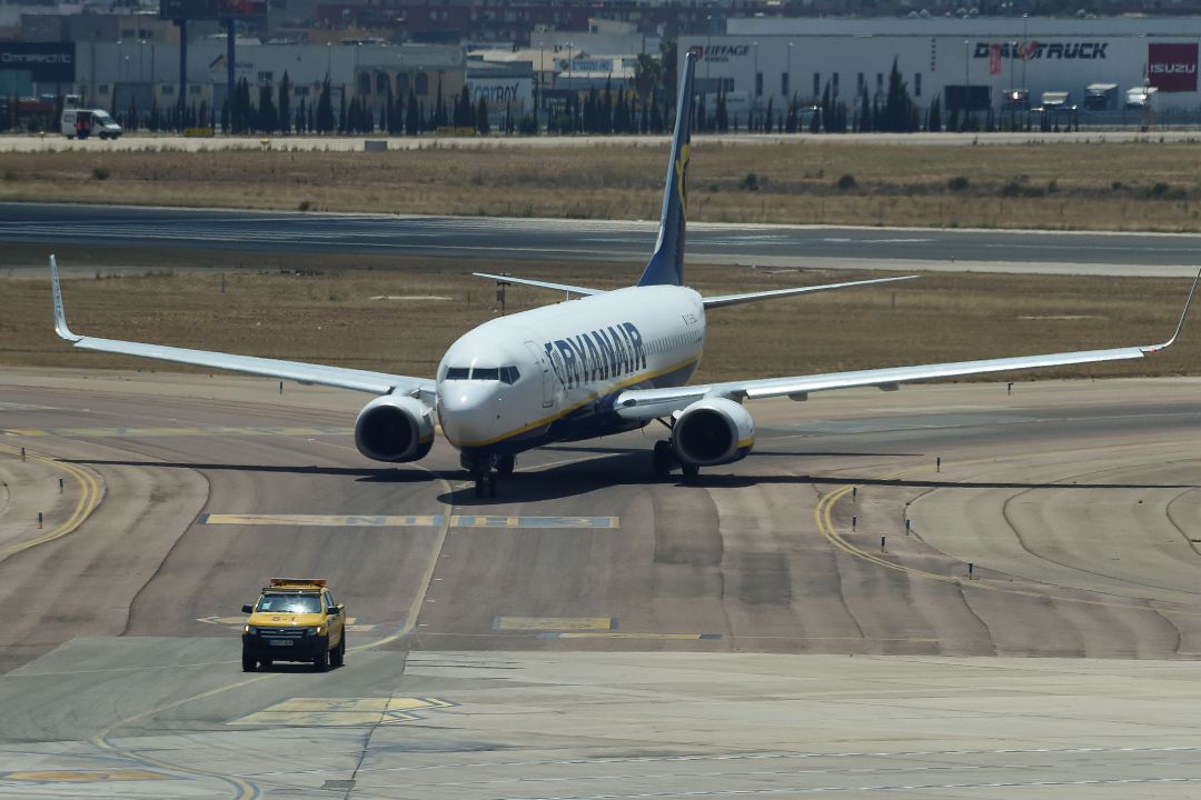 Los vuelos en el aeropuerto de Manises, y del resto de la Comunitat Valenciana, estarán restringidos a los pasajeros con residencia en España debido al coronavirus Los vuelos en el aeropuerto de Manises, y del resto de la Comunitat Valenciana, estarán restringidos a los pasajeros con residencia en España debido al coronavirus
