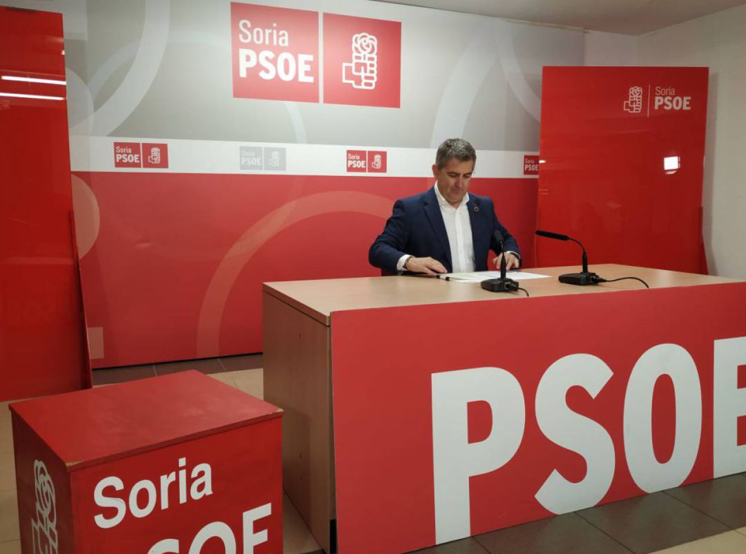 Javier Antón, diputado socialista soriano. Javier Antón, diputado socialista soriano.