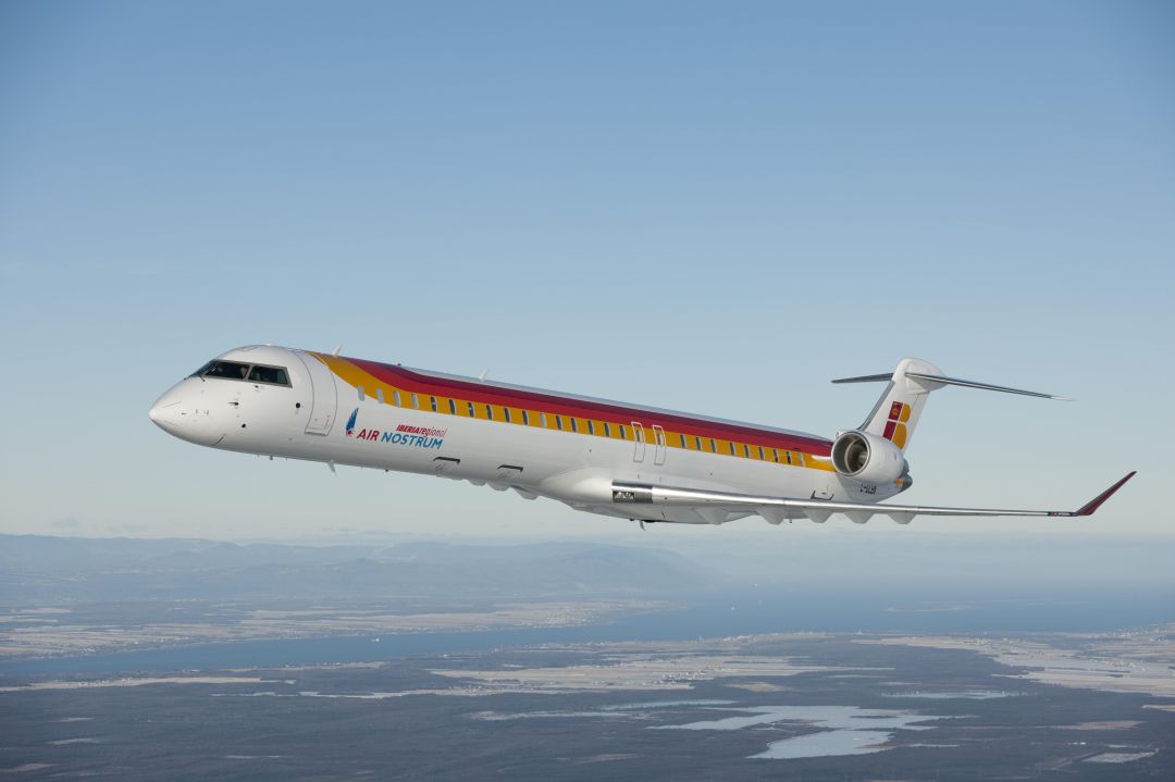 Avión CRJ1000 de la compañía Air Nostrum Avión CRJ1000 de la compañía Air Nostrum