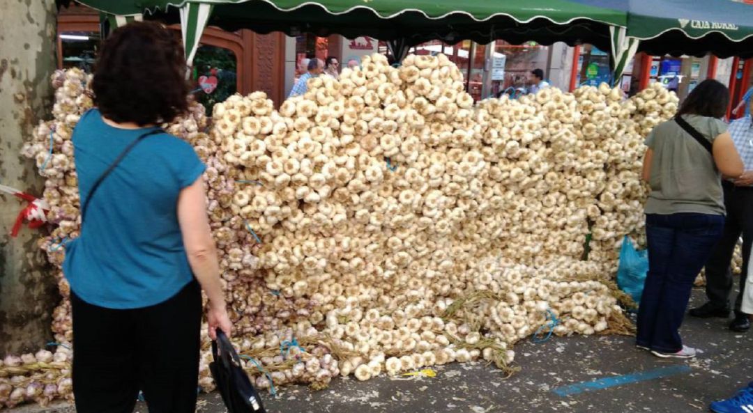Un puesto de la Feria del Ajo 2019 en Zamora Un puesto de la Feria del Ajo 2019 en Zamora