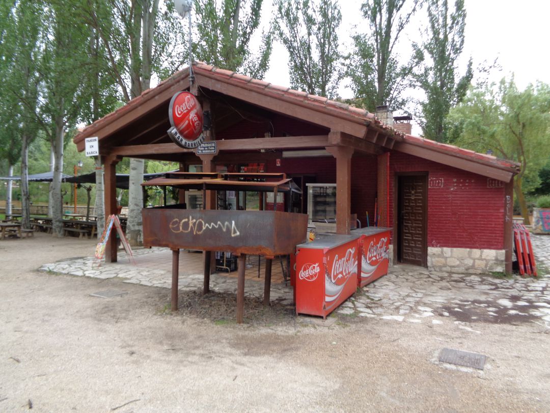El kiolsko El Barriles podría volver a abrir sus puertas este verano El kiolsko El Barriles podría volver a abrir sus puertas este verano