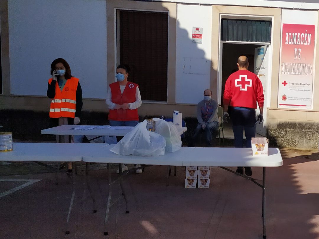 El centro cívico de Padre Jesús ha acogido el nuevo reparto de elementos El centro cívico de Padre Jesús ha acogido el nuevo reparto de elementos