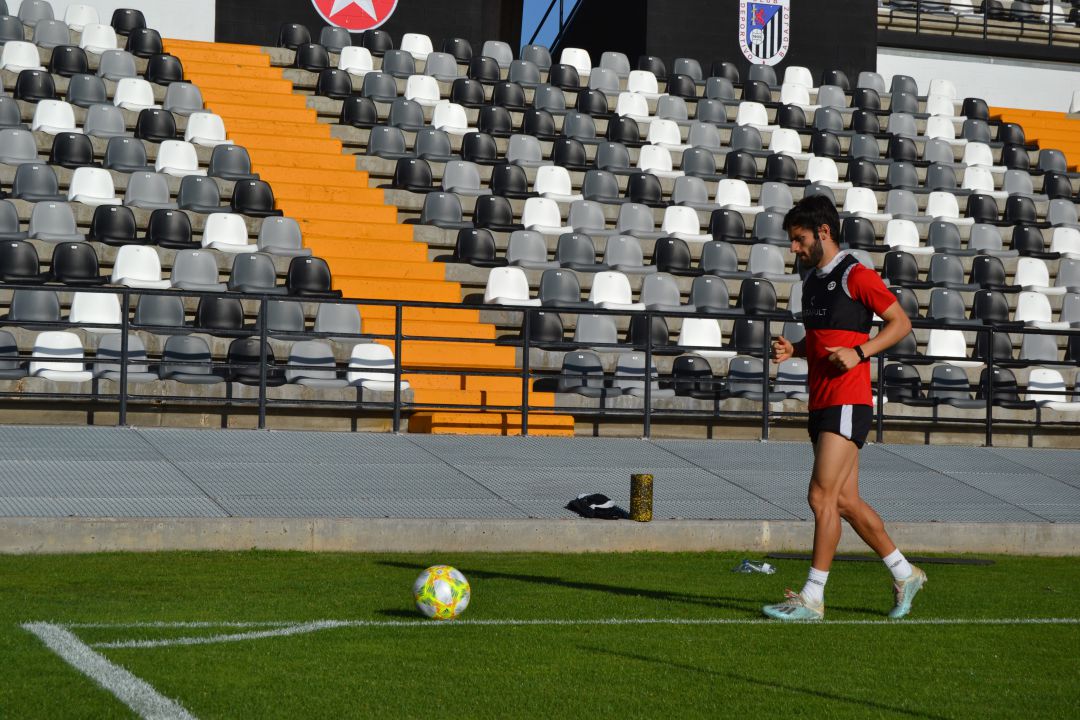 El Badajoz ya entrena de forma individual y el Extremadura en grupo El Badajoz ya entrena de forma individual y el Extremadura en grupo