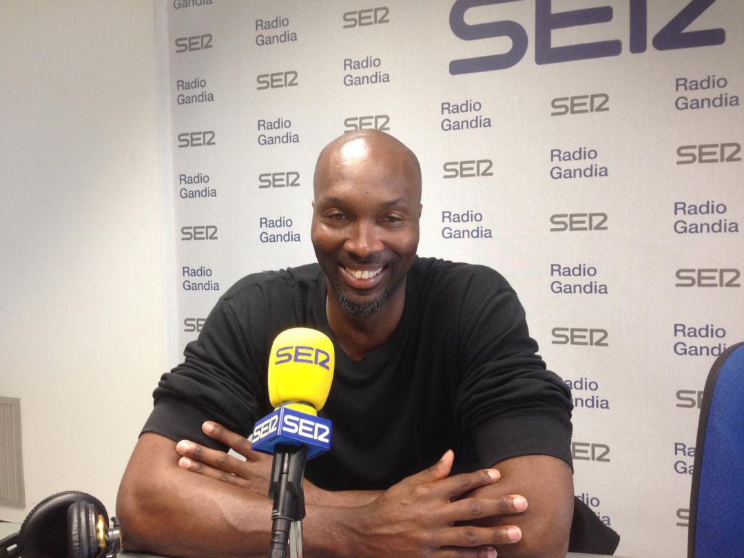 Shay Miller en el estudio de Radio Gandia SER Shay Miller en el estudio de Radio Gandia SER