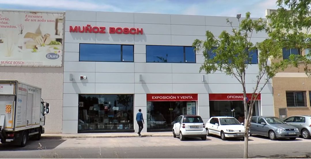 Muñoz Bosch se ha consolidado como referente en la Comunitat Valenciana en la distribución de productos y sistemas destinados al sector de la hostelería Muñoz Bosch se ha consolidado como referente en la Comunitat Valenciana en la distribución de productos y sistemas destinados al sector de la hostelería
