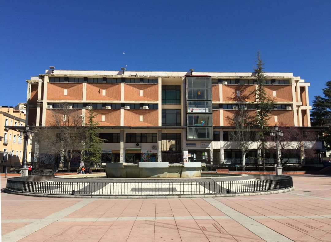 Edficio del Mercado en la Plaza de España de Cuenca Edficio del Mercado en la Plaza de España de Cuenca