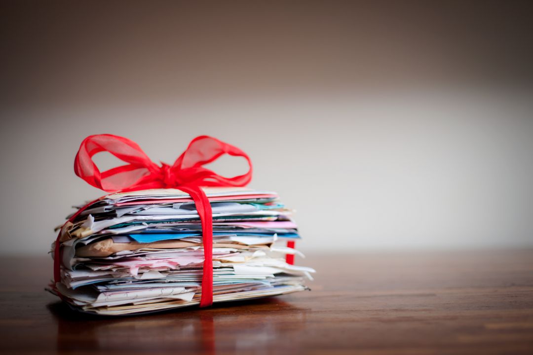 El confinamiento a causa de la pandemia ha provocado que miles de parejas no puedan verse ni acercarse, un original concurso recoge más de 300 cartas El confinamiento a causa de la pandemia ha provocado que miles de parejas no puedan verse ni acercarse, un original concurso recoge más de 300 cartas