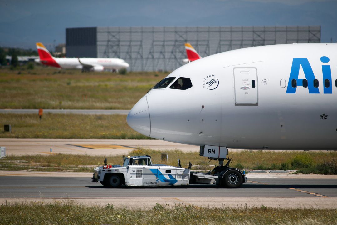 Un avión
Un avión