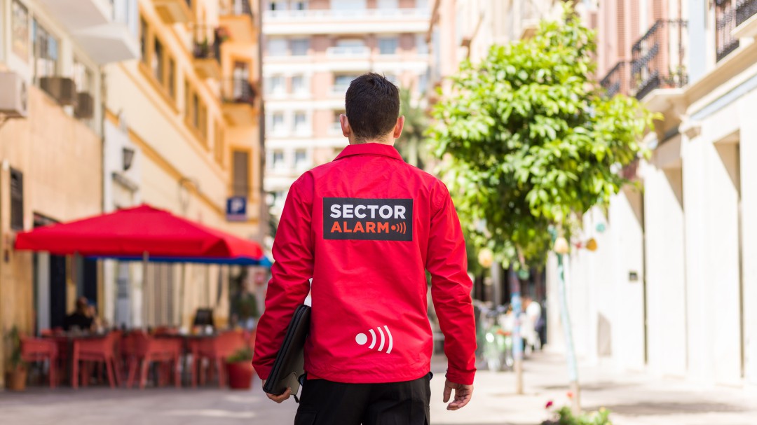 Hoteles y comercios instalan alarmas durante la pandemia