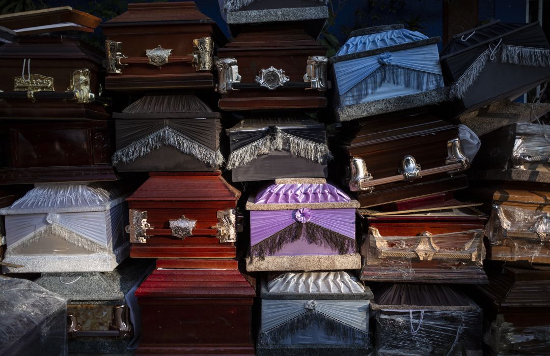 Ataúdes de Covid-19 almacenados en el cementerio de Xilotepec, Xochimilco, en la Ciudad de México. Ataúdes de Covid-19 almacenados en el cementerio de Xilotepec, Xochimilco, en la Ciudad de México.